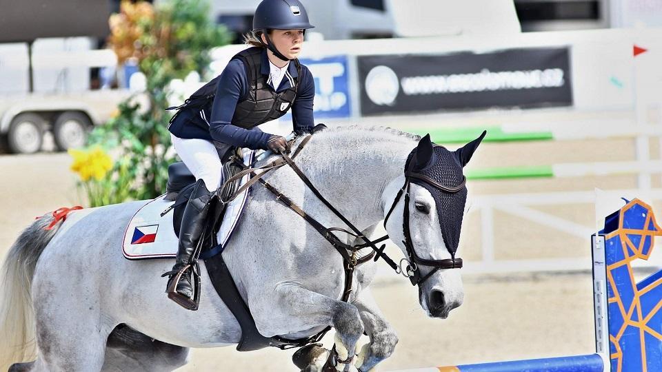 Finále ČSP: Patnáctiletá Eliška Hasnedlová a Vepora ovládly páteční ST