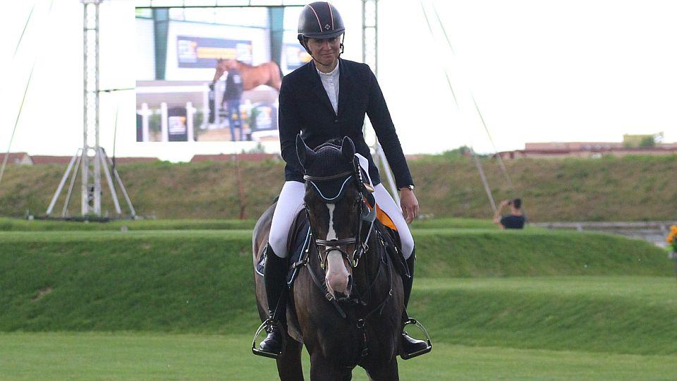Bielíková třetí v Grand Prix CSI2*-W v Šamoríně. Carison skákal úžasně