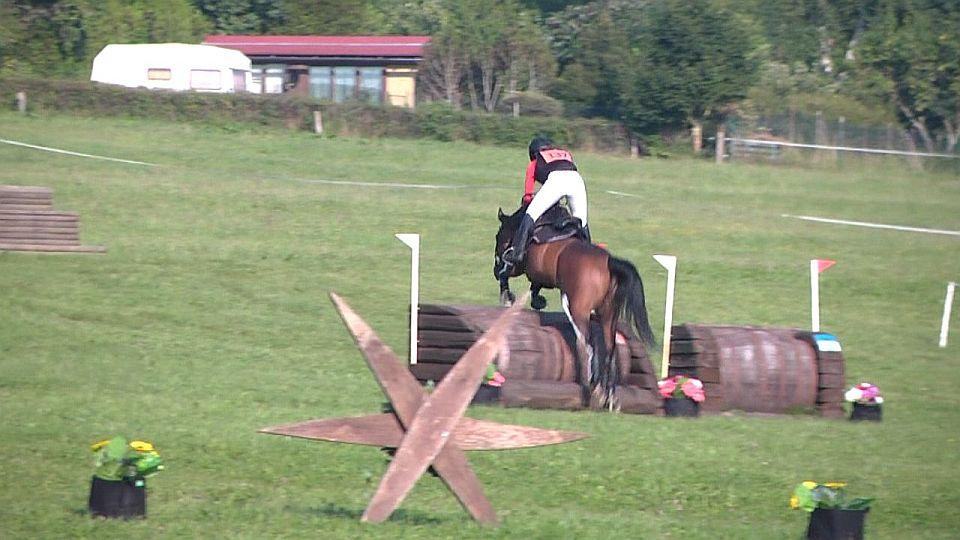 Equinews: Lochmanová úspěšná v Borové. Bujnoch mistrem v reiningu