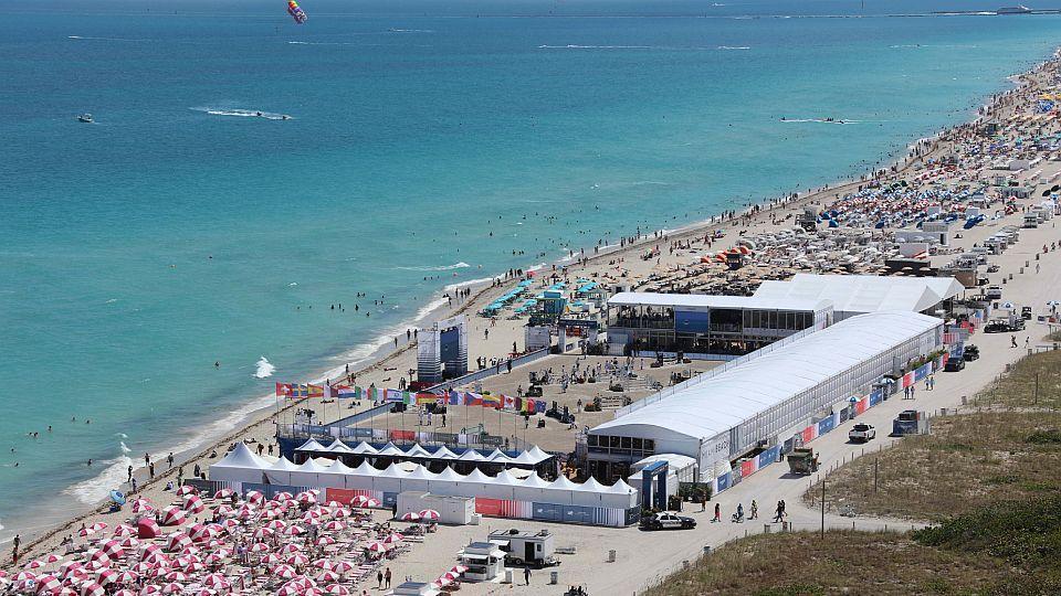 Dění v týdnu: Pražští lvi na Miami Beach, početná ekipa míří do Lince
