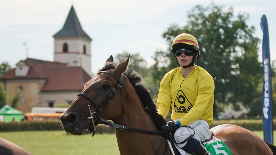 Marcel Novák mladší dobyl Netolice, ve Velké ceně triumfoval se Sirael